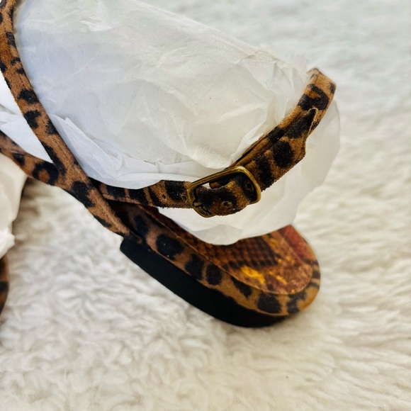 Manolo Blahnik Leopard Suede Leather Thong Flat Sandals size 38 US 7 - Picture 9 of 16